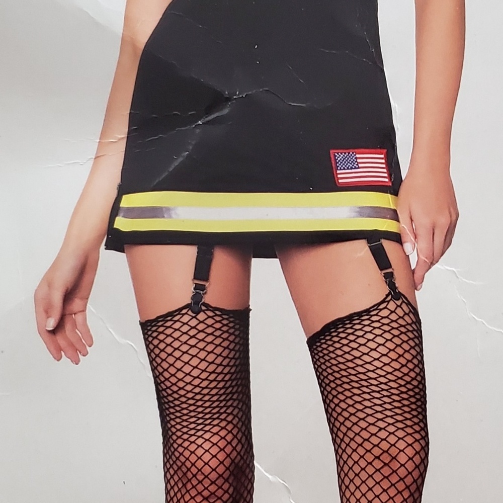 Backdraft Babe Costume - Picture 4 of 6